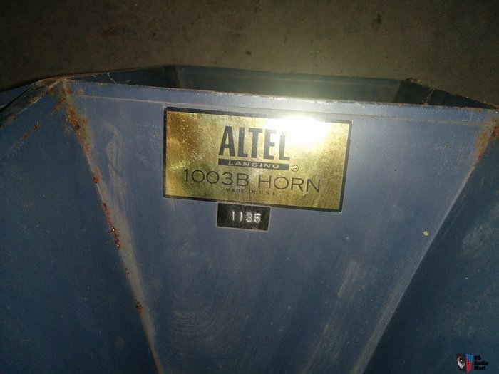 Horn-2.jpg