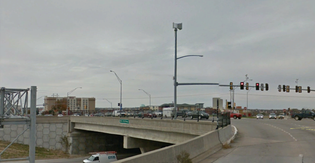 Analog 4004 on bridge in Iowa.png